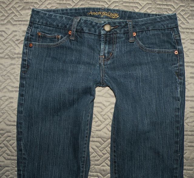 AMERICAN EAGLE SIZE 8 REGULAR STRETCH LOW RISE JEANS  