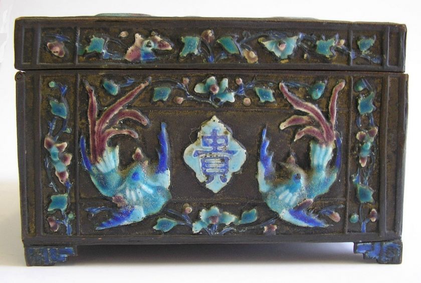 CHINESE QING BOX SUPERB REPOUSSÉ ENAMEL EXPORTWARE 1880  