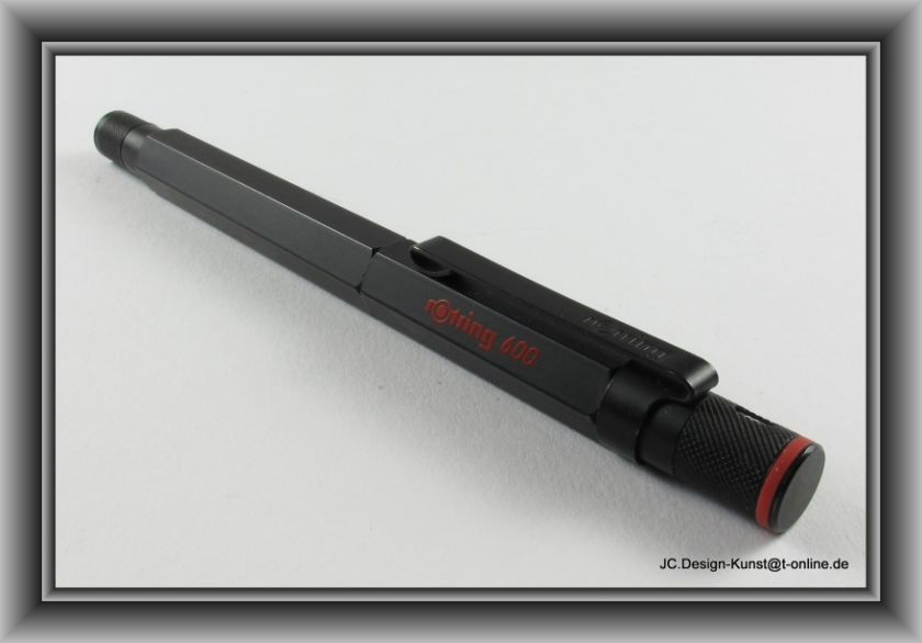 Rotring 600 Old Style black Fountain Pen, M Nib, used top condition 