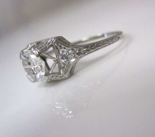 AMAZING DETAIL ANTIQUE ART DECO 1 CARAT LARGE DIAMOND PLATINUM 