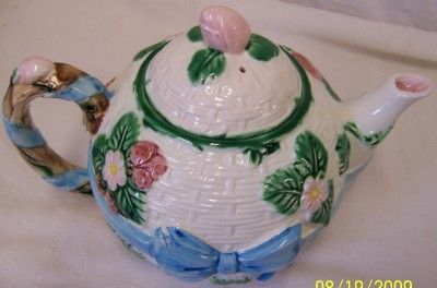 The Haldon Group Ribbon & Bow Teapot 1985 Pretty EUC  