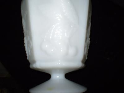 Napco,ll86,MilkGlass,Grape & Cherry,Pedestal,Jardiniere  