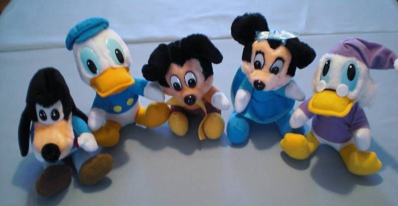 Hardees 1984 Mickeys Christmas Carol Plush Set of 5  