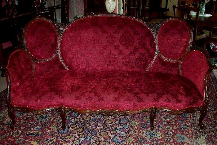 1800s VICTORIAN SOFA & 2 CHAIRS VICTORIAN PARLOR SET  