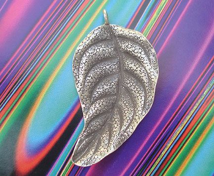 LEAF PENDANT THAI KAREN HILLTRIBE SILVER  