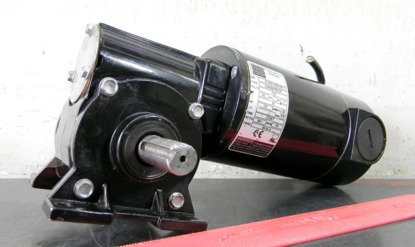 BODINE GEAR MOTOR CONVEYOR MOTOR 1/8 HP 130V 125 RPM  