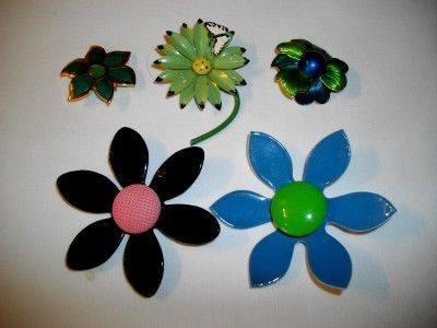 COOL LOT 12 FLOWER POWER ENAMEL METAL BROOCHS + 7 PRS EARRINGS & MORE 