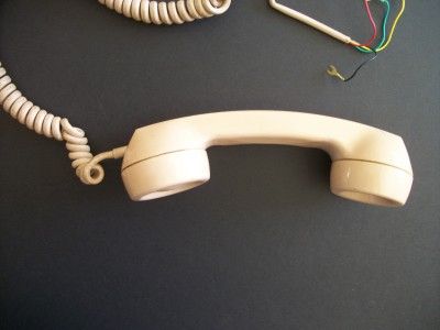 VINTAGE ROTARY TELEPHONE PARTS ~ GTE PHONE RECEIVER WITH CORD ~ BEIGE 