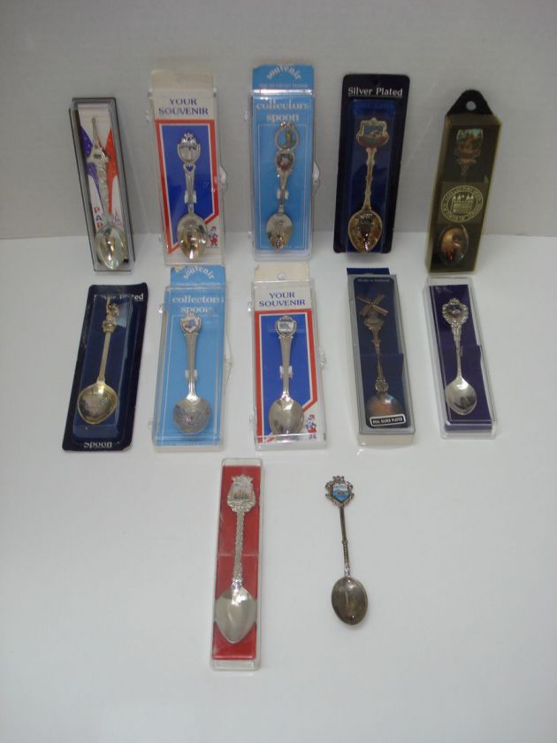 Collector Spoons lot of 12 London, Paris, Holland, New york, Texas 