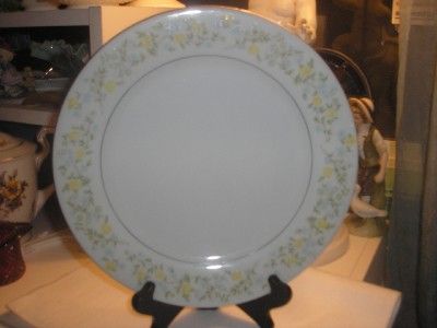 CROWN MING SPRING GARDEN FINE CHINA   DINNER PLATE  