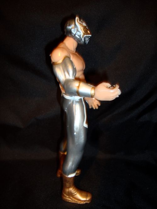 RAW SMACKDOWN WWE   SIN CARA   MONEY IN THE BANK FIGURE  